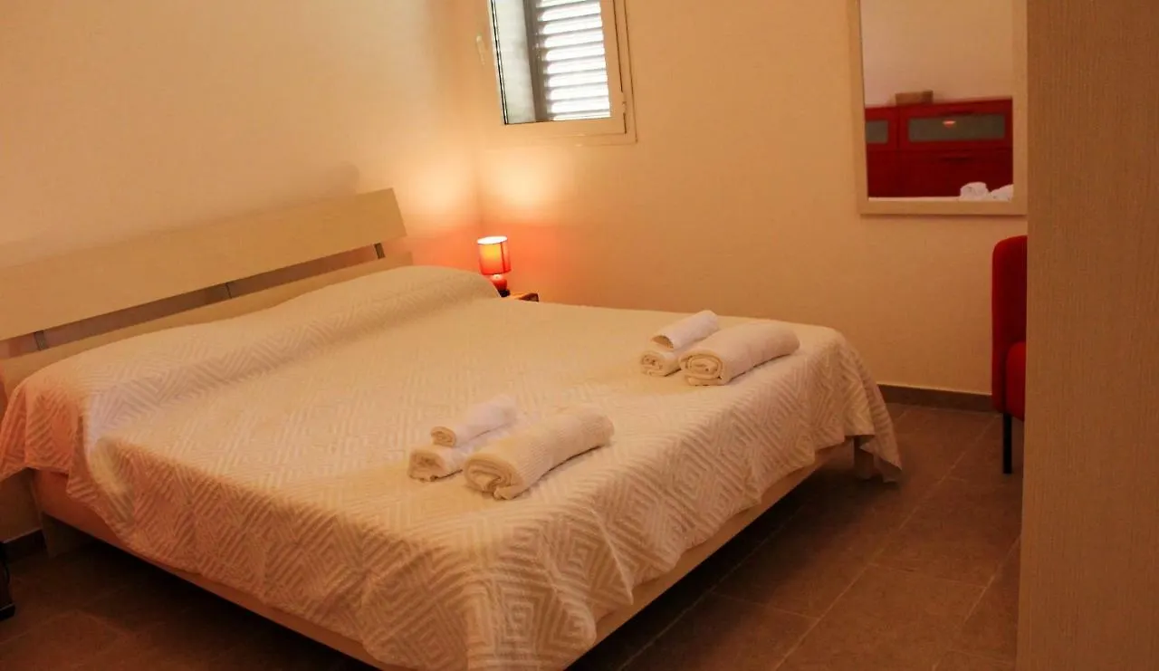 La Villa delle Spezie Marzamemi 0*,  Italia